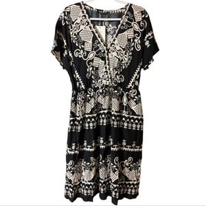 BloomChic Black & White Peacock Print Midi Dress Size 14/16 NWT